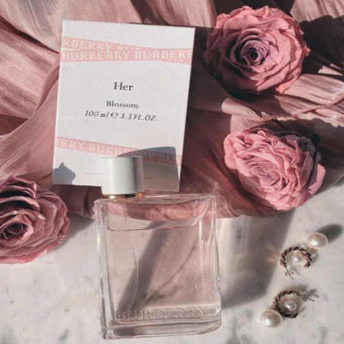 Burberry Her Blossom Feminino Eau de Toillete