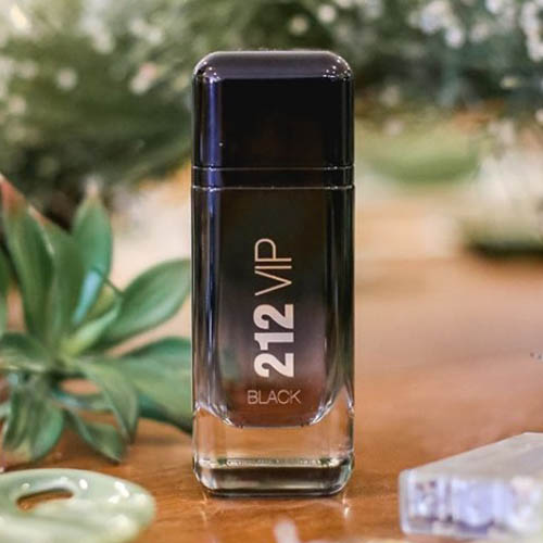 Carolina Herrera 212 Vip Black Masculino Eau De Parfum